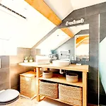 Sous Les Toits De Fleury Apartment Dijon