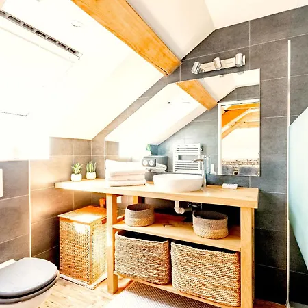 Sous Les Toits De Fleury Apartment Dijon