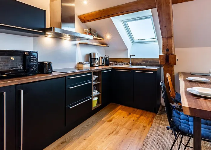 Sous Les Toits De Fleury * Digione